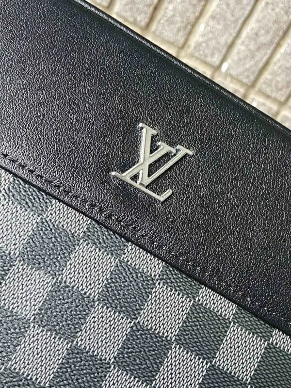 louis vuitton aaa homme mini sac a main s_124a7374